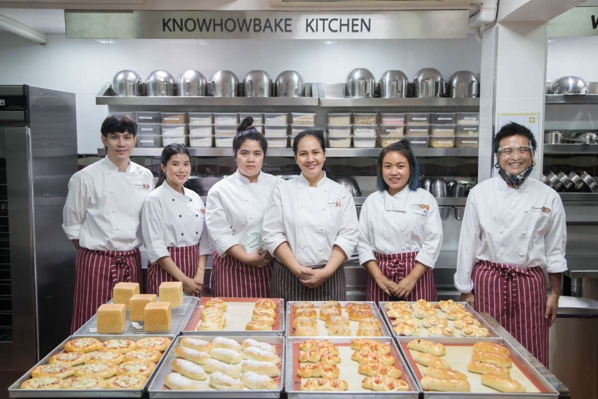 ฝึกทำขนมปัง